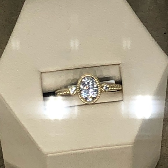 Meet your Posher, Brianne - Picture 1 of 1